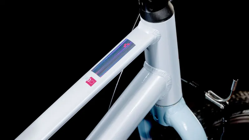 Cube Numove 200 - in Pink / White-4